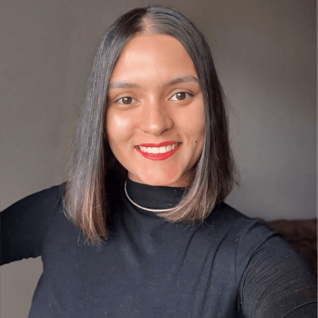 Foto da paciente Ludiene para depoimento sobre reabilitação oral